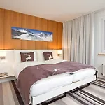 Hotel National By Mountain