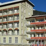 Hotel National By Mountain 3*
