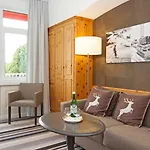 National By Mountain Hotel