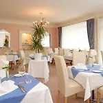 National By Mountain Hotel 3*