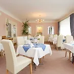 Hotel National By Mountain 3*