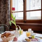 Hotel National By Mountain