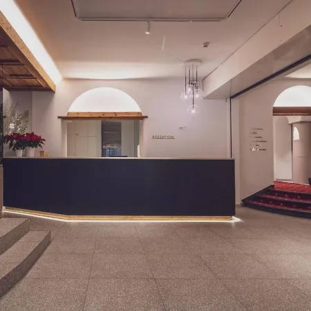 National By Mountain ホテル 3*