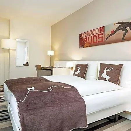 National By Mountain Hotel