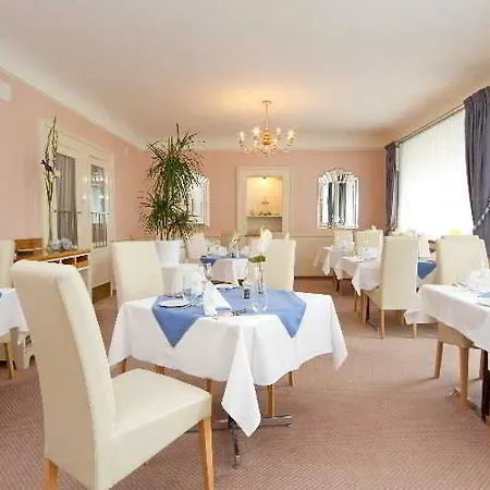 ホテル National By Mountain 3*