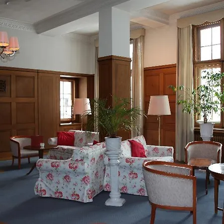 National By Mountain Hotel 3*