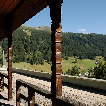 National By Mountain Hotel 3*