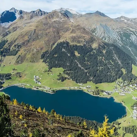 National By Mountain ホテル