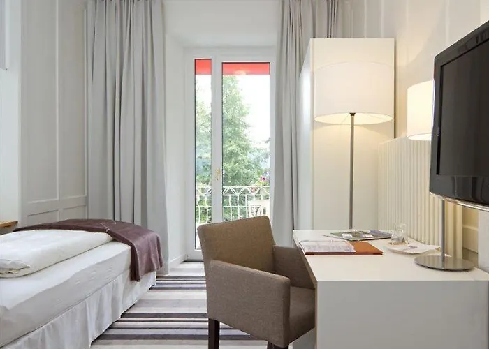 Otel National By Mountain 3*