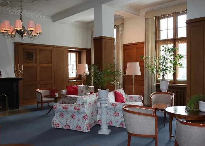 National By Mountain Otel 3*