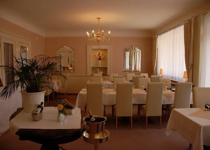 National By Mountain Otel Ostrava