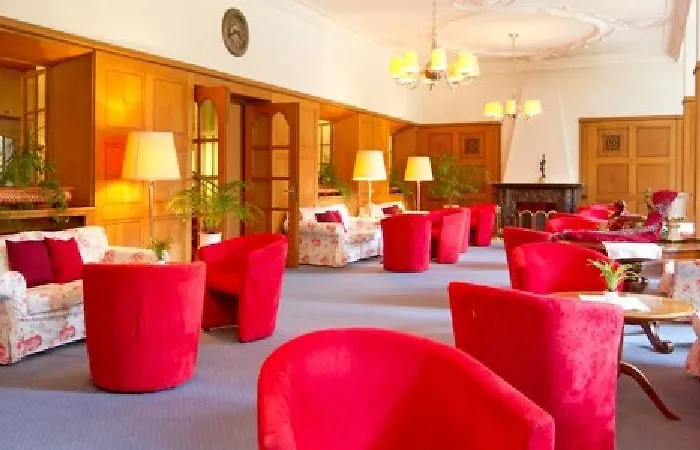 Otel National By Mountain