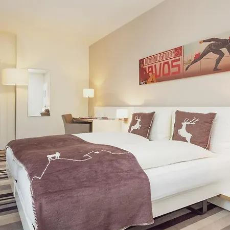 Hotel National By Mountain