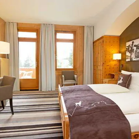 National By Mountain Davos