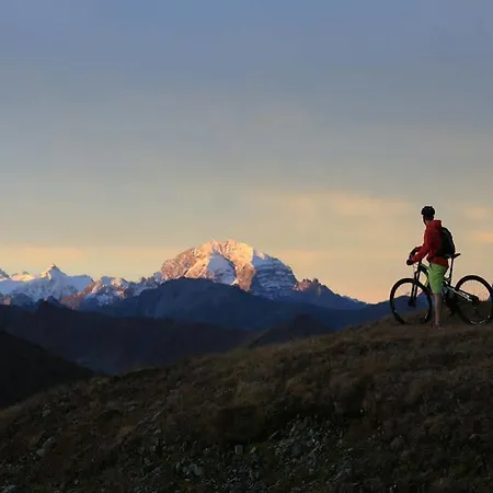 National By Mountain Hotell